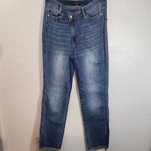 Judy Blue LA Cross Waist Dad Jean Size 13/31